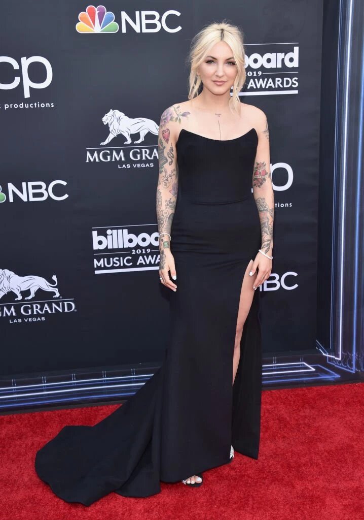 Julia Michaels en la Red Carpet de los Billboard Music Awards 2019